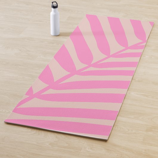 Tapis De Yoga Feuille de palme rose (En situation)