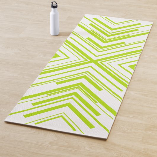 Tapis De Yoga Flèches en vert et blanc (En situation)
