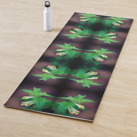 Tapis De Yoga Fleur sauvage blanc minuscule gros plan Abstrait (En situation)