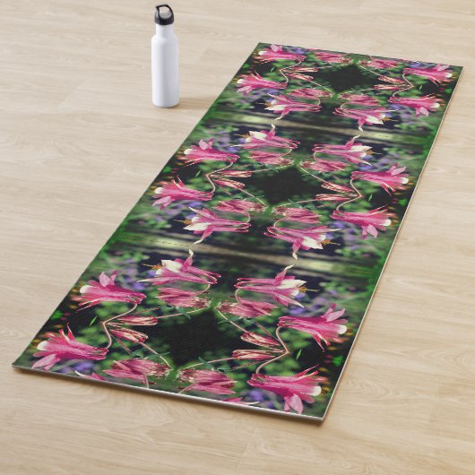 Tapis De Yoga Fleurs de colonnes roses Gros plan Abstrait (En situation)