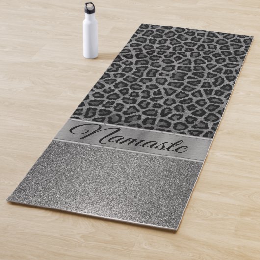 Tapis De Yoga Glittère exotique noir et gris (En situation)