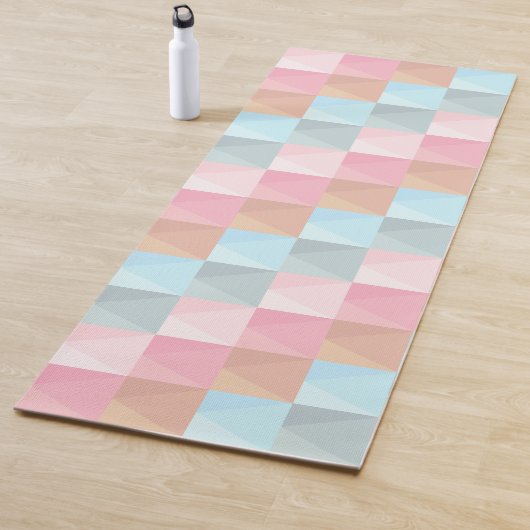 Tapis De Yoga Joli Pastel Carreaux Abstraits et Triangles Motif (En situation)
