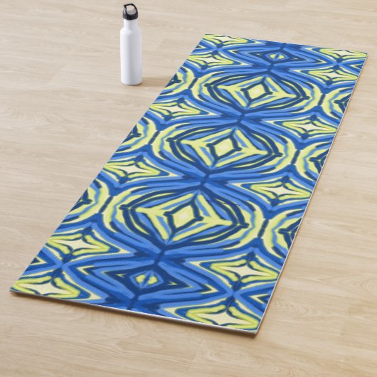 Tapis De Yoga Kaleidoscope bleu et jaune (En situation)