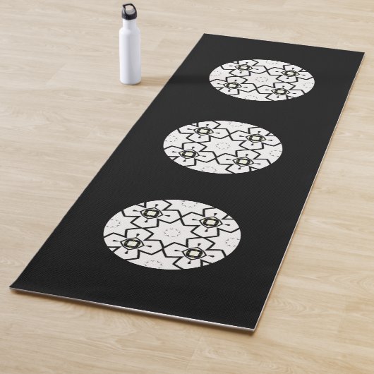 Tapis De Yoga Kaléidoscope du premier volume seize (En situation)