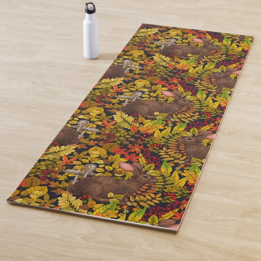 Tapis De Yoga Lapin d'automne en noir (En situation)