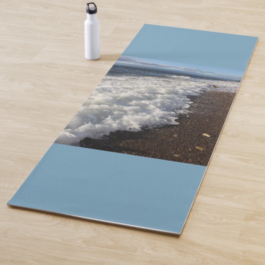 Tapis De Yoga Le long de Shoreline (En situation)