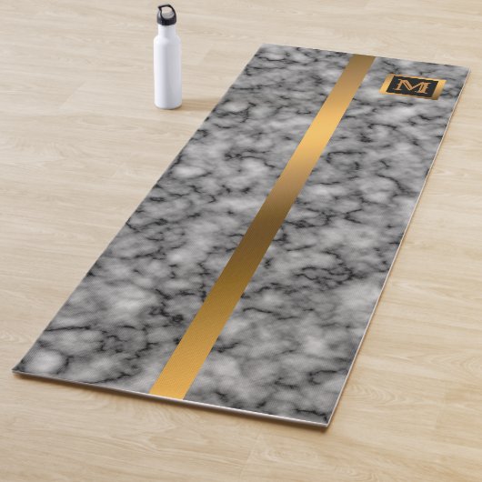Tapis De Yoga Luxe Elégant Marbre Noir Or Moderne (En situation)