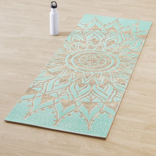 Tapis De Yoga Mandala de menthe et d'or (En situation)