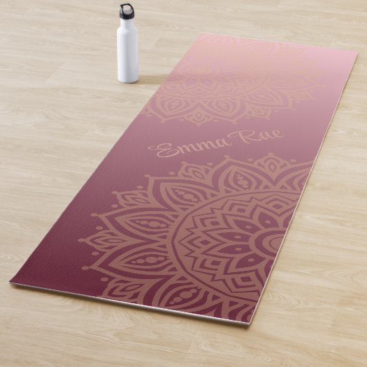 Tapis De Yoga Mandala Gradient Maroon rose (En situation)