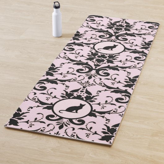 Tapis De Yoga Modèle de Damas de chat rose (En situation)
