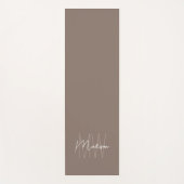 Tapis De Yoga Moderne Monogramme Nom Script Taupe (Devant)