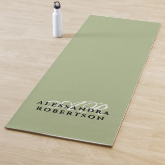 Tapis De Yoga Monogram Sage Green Minimalist White Black Stylish