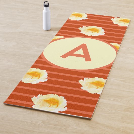 Tapis De Yoga Monogramme de fleur rétro (En situation)