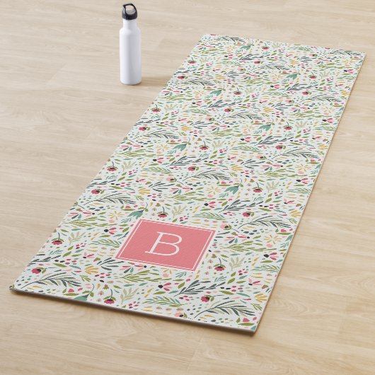 Tapis De Yoga Monogramme floral Whimsy Garden (En situation)