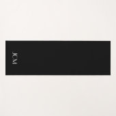 Tapis De Yoga Monogramme initial blanc sur fond noir (Devant (Horizontal))