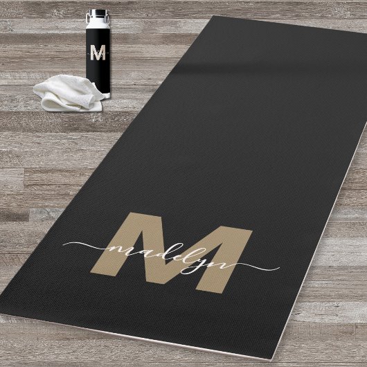 Tapis De Yoga Monogramme Initial Nom Or Noir Moderne Élégant