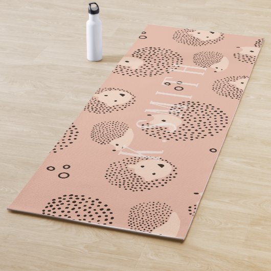 Tapis De Yoga Monogramme Moderne Cute Motif de hérisson (En situation)