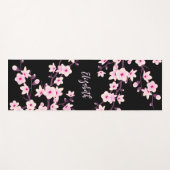 Tapis De Yoga Monogramme noir rose Fleur de cerisier (Devant (Horizontal))