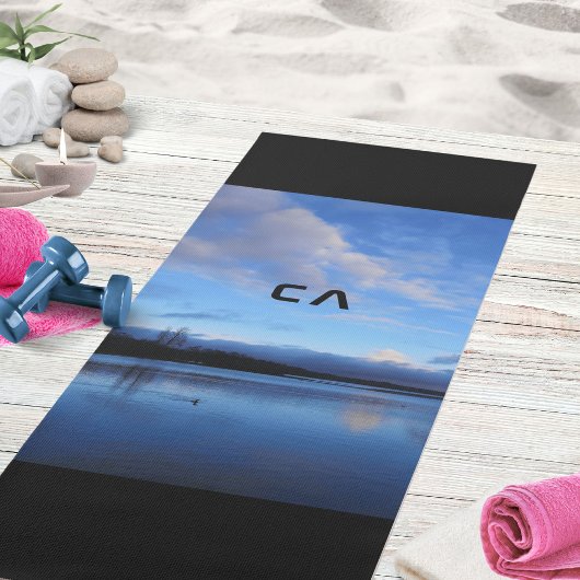 Tapis De Yoga Monogramme photo Blue Lake