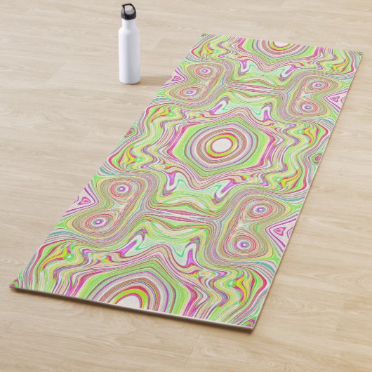 Tapis De Yoga Motif Abstrait Trippy Retro Rose et Lime Green (En situation)