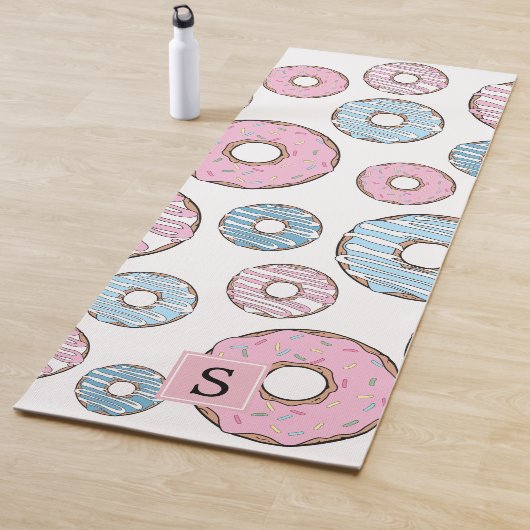 Tapis De Yoga Motif de beignes, beignets roses, beignets bleus, (En situation)