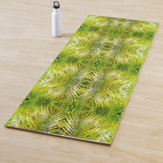 Tapis De Yoga Motif de feuilles de palmier vertes tropicales au  (En situation)