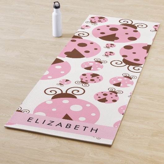 Tapis De Yoga Motif De Ladybugs, Ladybugs Rose, Votre Nom (En situation)