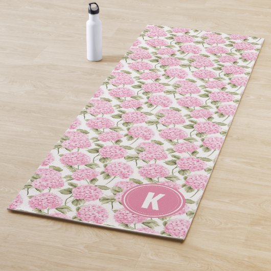 Tapis De Yoga Motif de monogramme de fleurs d'hydrangea rose élé (En situation)