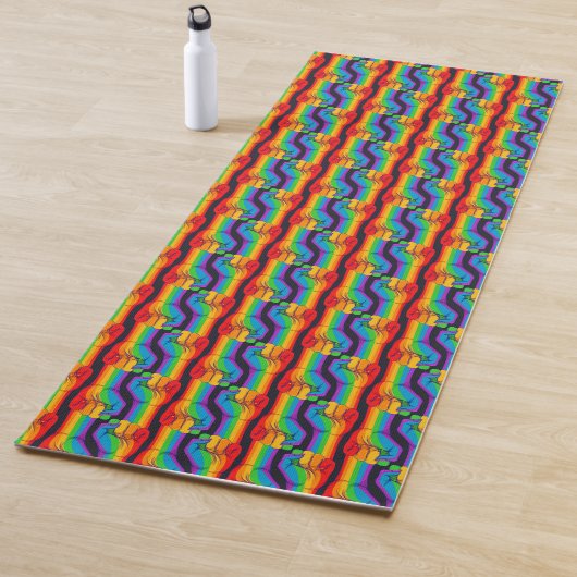 Tapis De Yoga Motif Rainbow Fist (En situation)