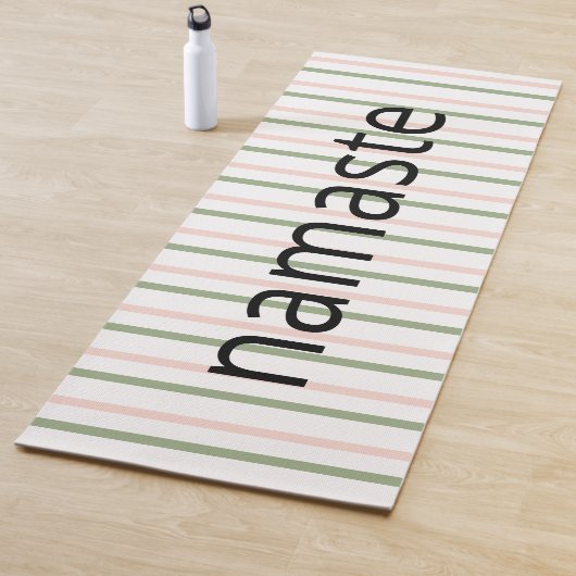 Tapis De Yoga Namaste Breathe Pink and Green Stripes (En situation)