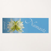 Tapis De Yoga Namaste Reflétant la fleur de Lotus blanc avec nom (Devant (Horizontal))