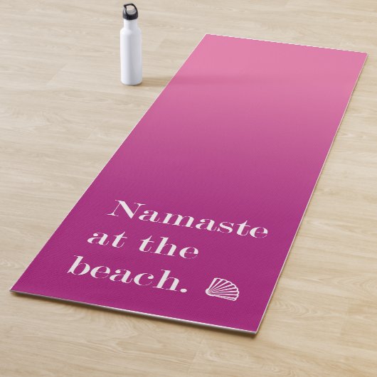 Tapis De Yoga Namaste Sur La Plage (En situation)