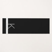 Tapis De Yoga Noir Blanc Moderne Simple Monogramme Nom (Devant (Horizontal))