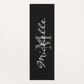 Tapis de yoga noir monogramme personnalisé pour l' (Devant)