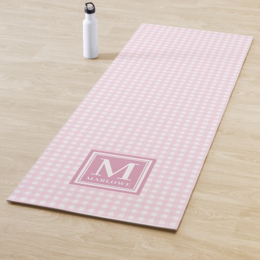 Tapis De Yoga Nom monogramme Pink Blanc En vichy Motif (En situation)