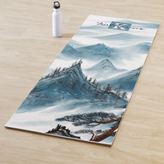 Tapis De Yoga Nom personnalisé Blue White Mountain View (En situation)