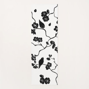 Tapis De Yoga Oiseaux Motifs noirs et blancs sur les fleurs de c