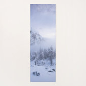 Tapis De Yoga Pays merveilleux d'hiver, brouillard, forêt d'épin (Dos)