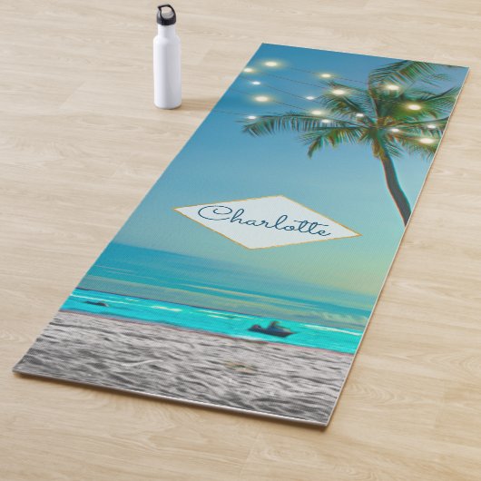 Tapis De Yoga Plage tropicale Éclairage Palmiers Nom propre (En situation)
