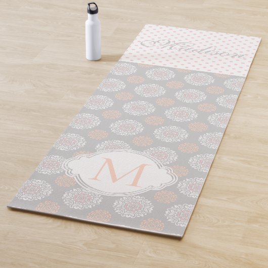Tapis De Yoga Points Gris Peach Rose Monogram Yoga Mat (En situation)