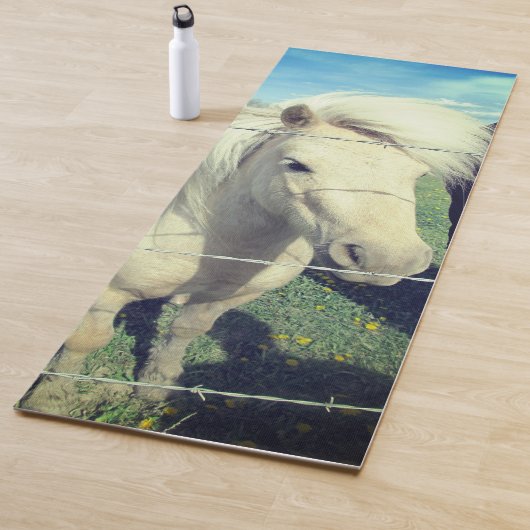 Tapis De Yoga Pony blanc (En situation)
