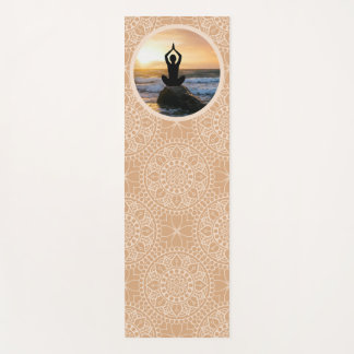 Tapis De Yoga Pose de yoga Rivage océanique rocheux Lever de sol