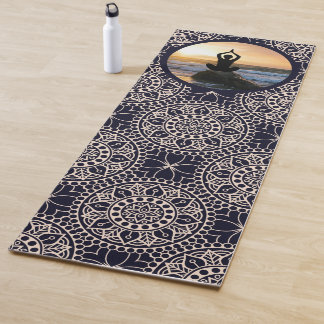 Tapis De Yoga Pose de yoga rivage océanique rocheux lever de sol
