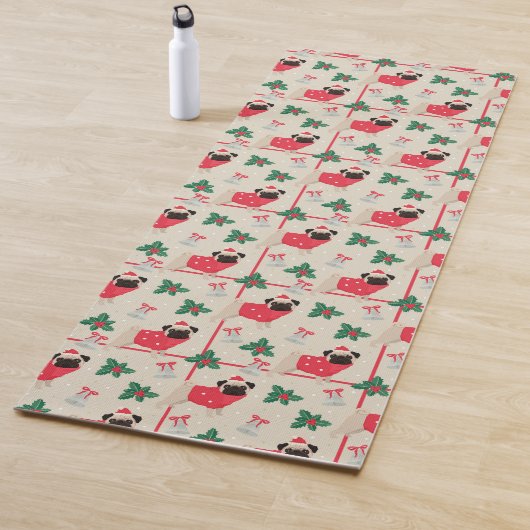 Tapis de yoga Puggy Noël (En situation)