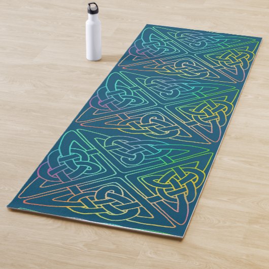 Tapis De Yoga Rainbow Celtic Knot Yoga Mat (En situation)