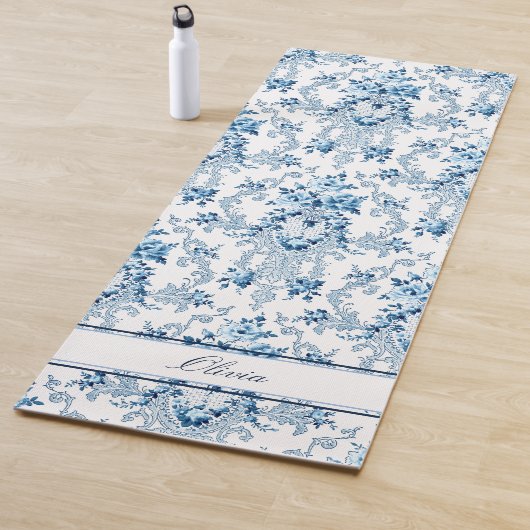 Tapis De Yoga Rococo bleu & blanc Floral (En situation)