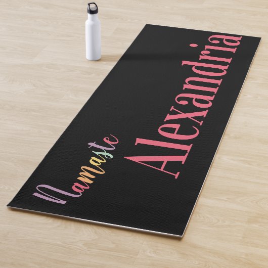 Tapis De Yoga Script coloré personnalisé (En situation)