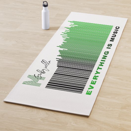Tapis De Yoga Tout est Music Green Sound Barcode Monogramme (En situation)