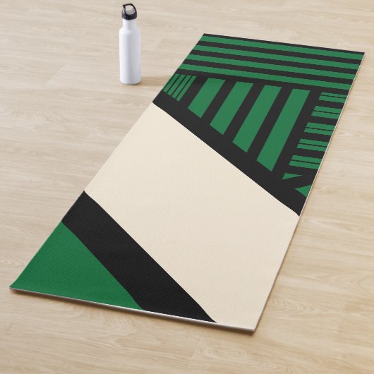 Tapis De Yoga Triangle - Vert, Crème et Noir (En situation)