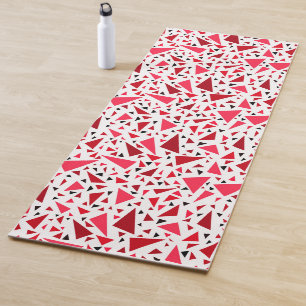 Tapis De Yoga triangles rouges pourpre sur arrière - plan rétro